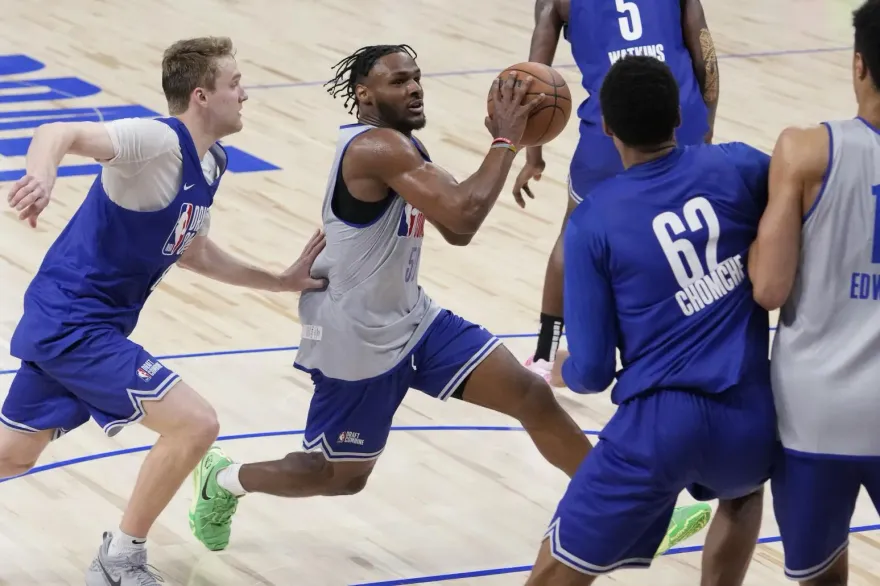影/訓練賽首秀僅4分...布朗尼只想拚進NBA　「和爸爸打球從不是我夢想」