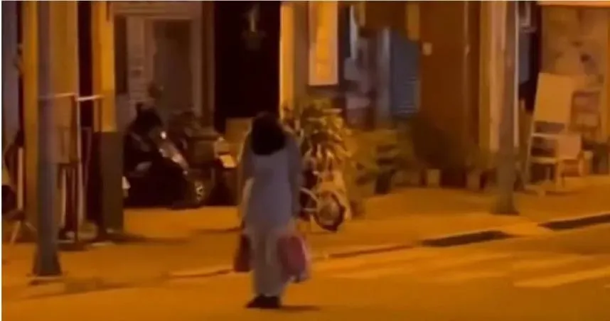 嚇死人！彰化員林火車站半夜驚見「石化白衣女」瞪大雙眼　警方回應了