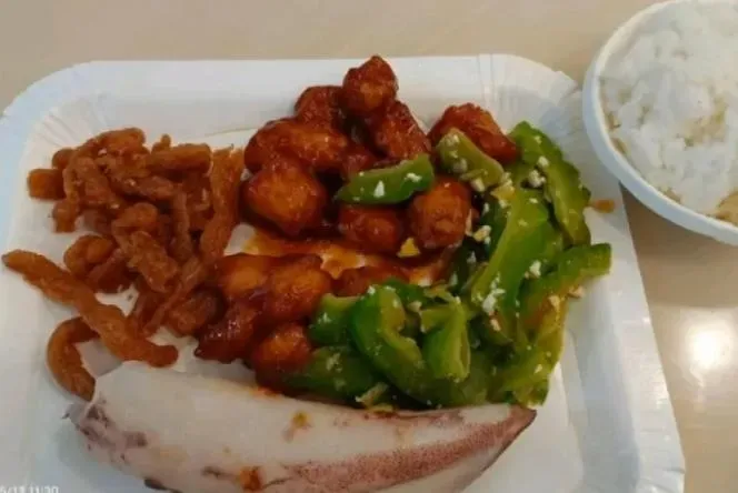 貴森森！自助餐4菜1飯要170元　顧客發文轟店家無電子秤計價