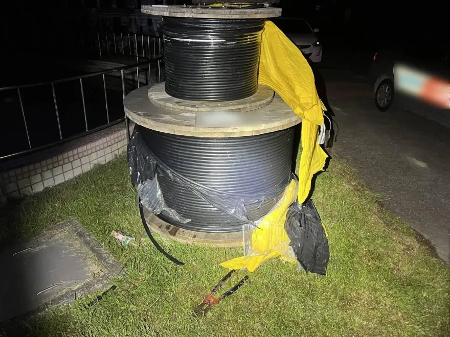 影/新竹峨嵋變電所竊賊偷剪電纜「被警報嚇跑」　幸未造成停電