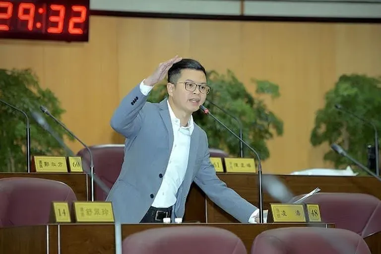 多藝人酸立院遭出征！賴清德也曾求網軍「放過我」　凌濤轟：己所不欲卻施於人