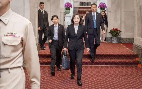 民進黨迎「賴清德時代」　蔡英文臉書親曝缺席全代會原因