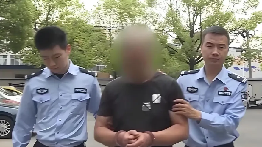 影/殺人犯裝啞巴逃20年！他被逮竟鬆口氣「20年不說話都快瘋了」