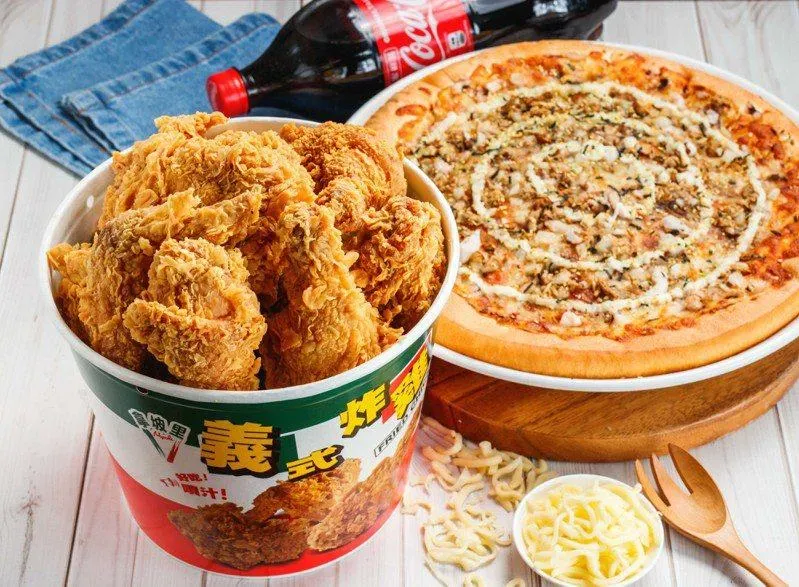繳稅季免驚！麥當勞推「6大限時優惠券」　拿坡里炸雞「買1送1」爽吃