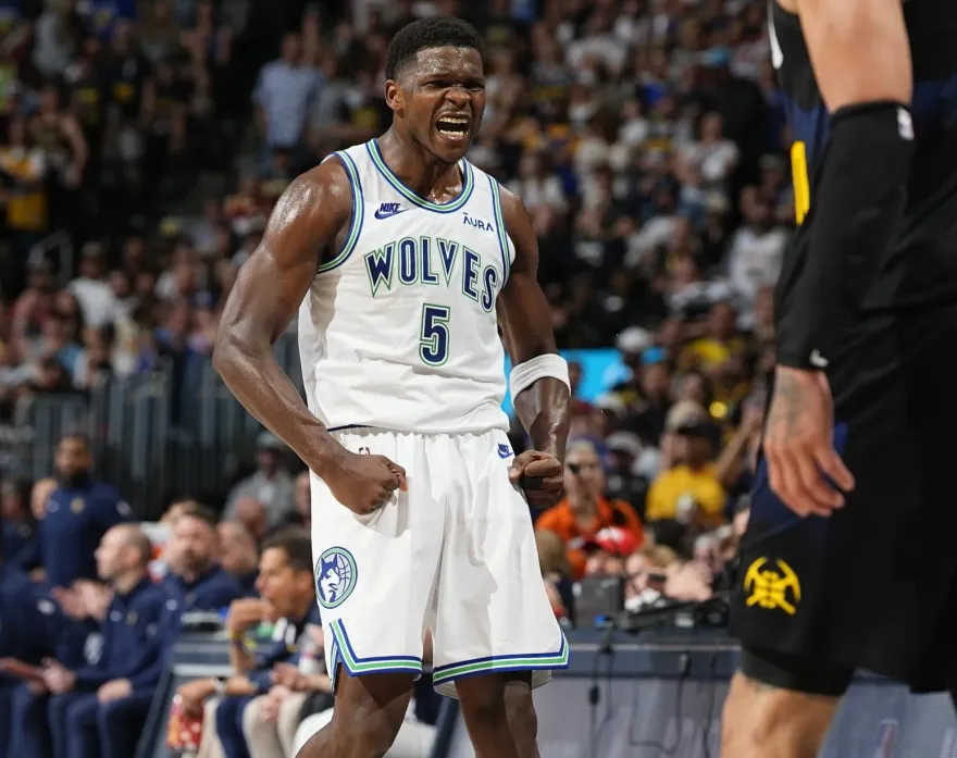 少年「狼」太狠了！灰狼G7落後20分上演驚奇逆轉秀　NBA史上頭一遭