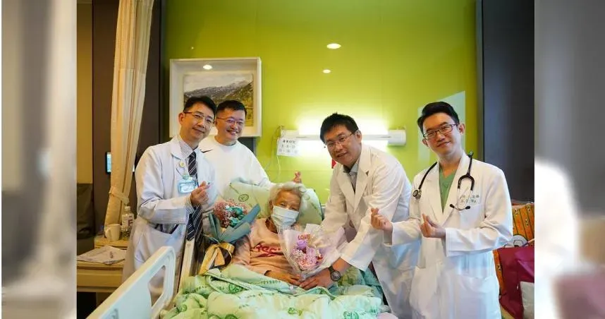 86歲乳癌阿嬤「心臟衰竭、肺積水」...鬼門關前走一回！感謝醫師搶救成功