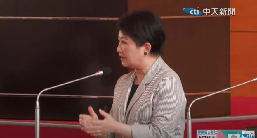 綠議員問怎評價蔡英文8年任期？盧秀燕8字回應