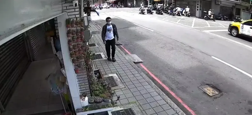 萬華區備戰！基隆殺人未遂犯恐流竄「龍山寺一帶」　警加強巡邏