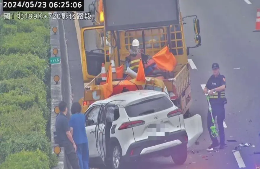 快訊/透早緩撞車又被撞了！國1北向199.6公里休旅車追撞事故 　上班請注意