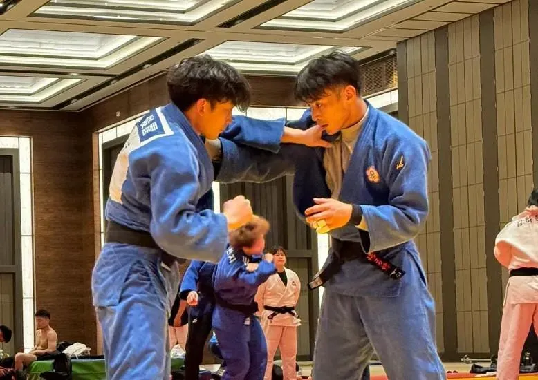 備戰巴黎奧運！柔道男神拚了　赴日移地訓練還找蒙古選手特訓