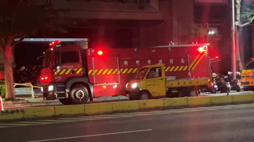 慟！2消防員「急喊Mayday」氧氣耗盡倒臥樓梯間…不幸殉職　英雄照片曝光