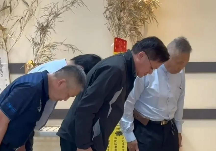 影/勇消李詠真、周立鑫殉職！　消防署長蕭煥章「靈堂落淚」：任務完成解脫了