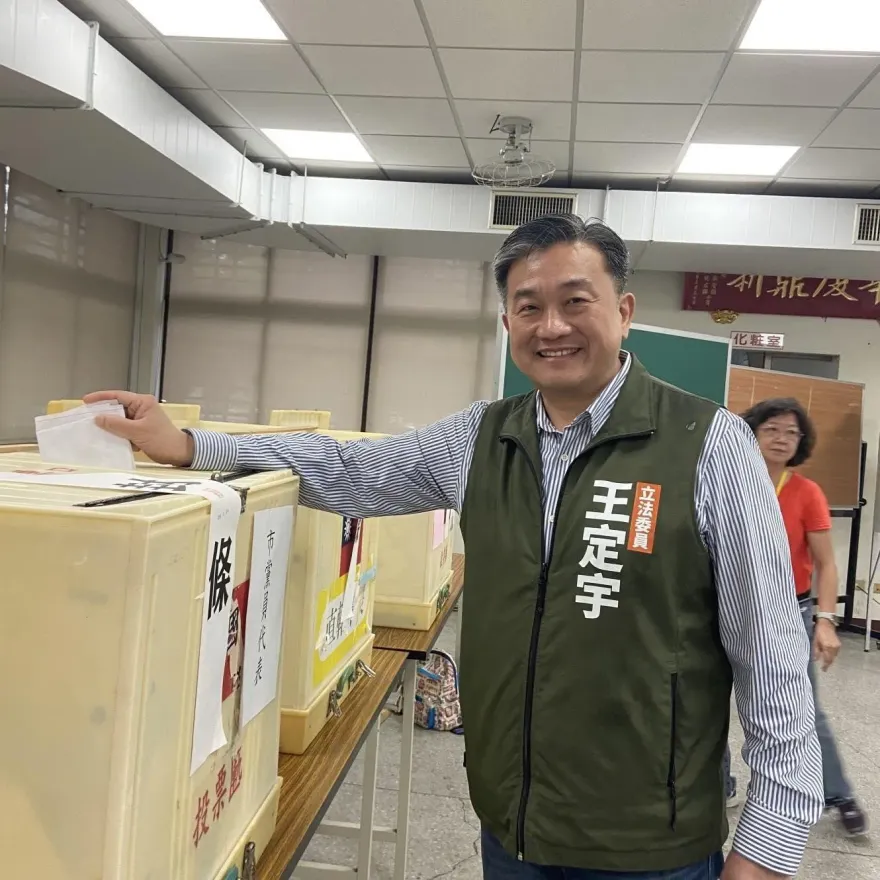 王定宇「大嘴巴」法院認證！怒告陳以信求償200萬元　台北地院判決敗訴