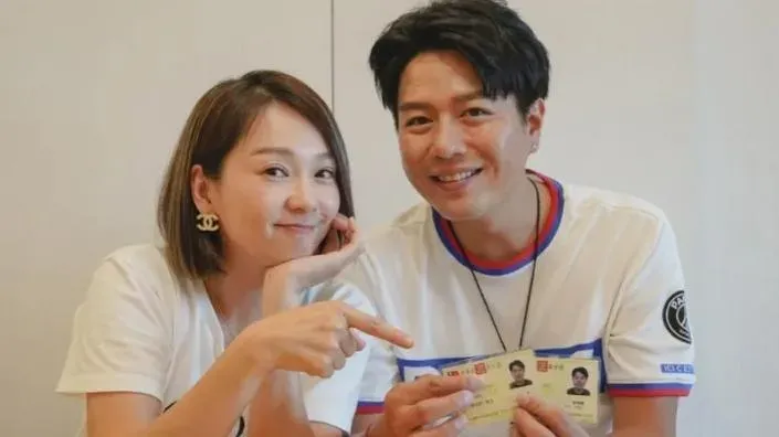 48歲真實身材現形！六月2度蜜月精心準備「比基尼戰袍」　老公李易評價曝光