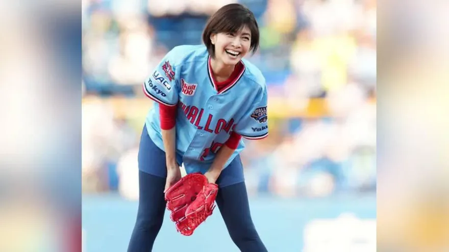 影/睽違29年再登板！48歲女神內田有紀開球　完全沒變老超凍齡
