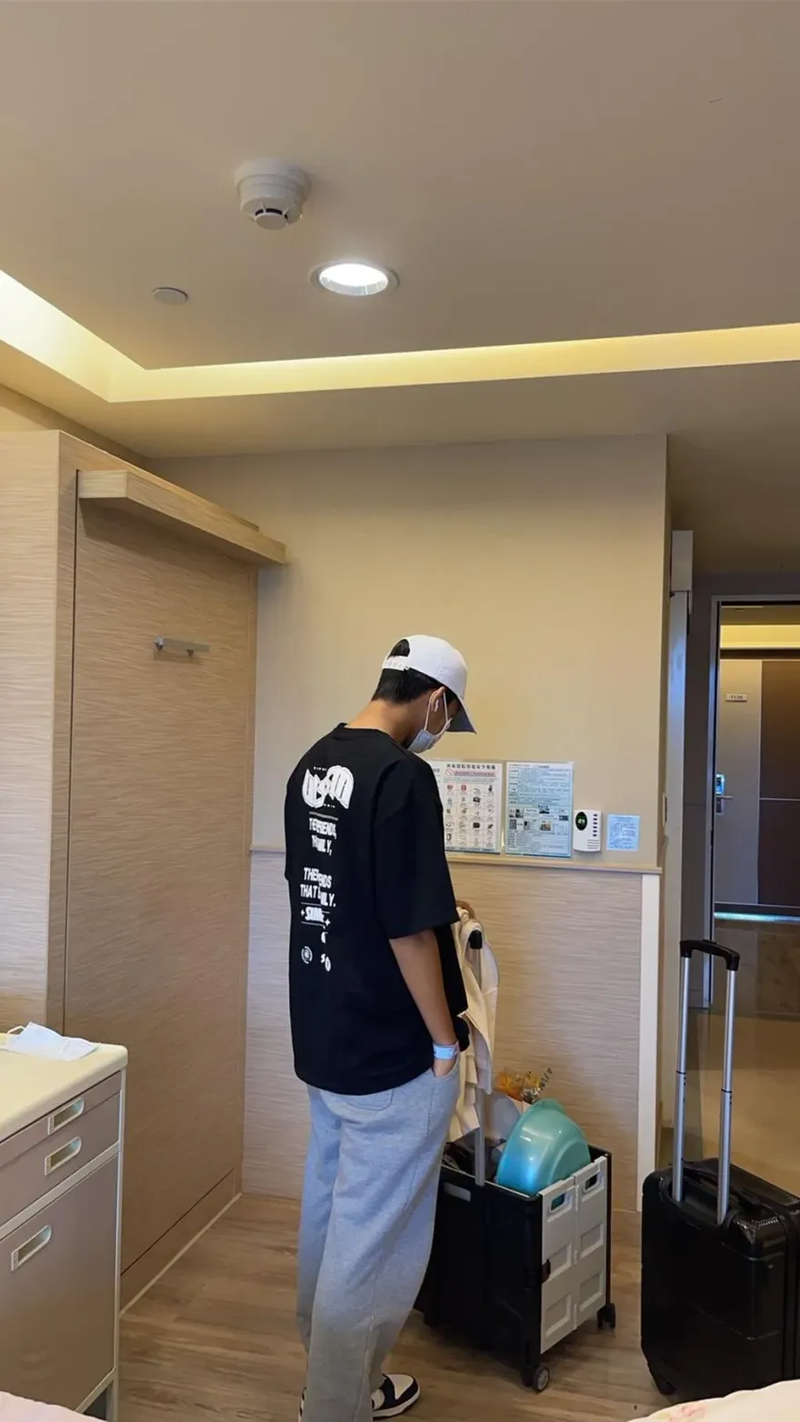快訊/中捷遭砍手胸留「蜈蚣刀疤」！　高中生住院11天「今要回家了」