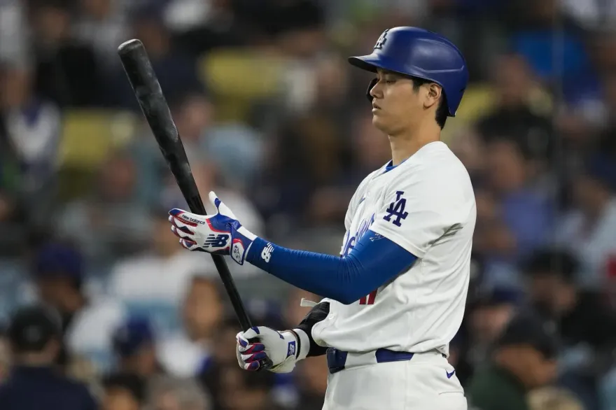影/大谷翔平「剪髮」清爽現身！練投15公尺秀驚人臂力
