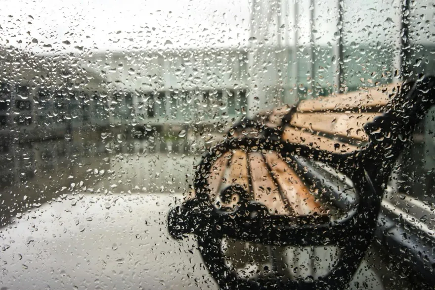 快訊/中午出門帶雨具！10縣市大雨特報「一路下到晚上」