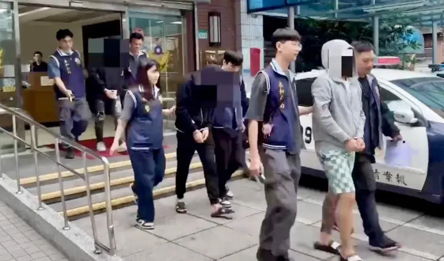 影/詐團投放YT 假投資廣告　警瓦解逮8人查扣2百萬現金