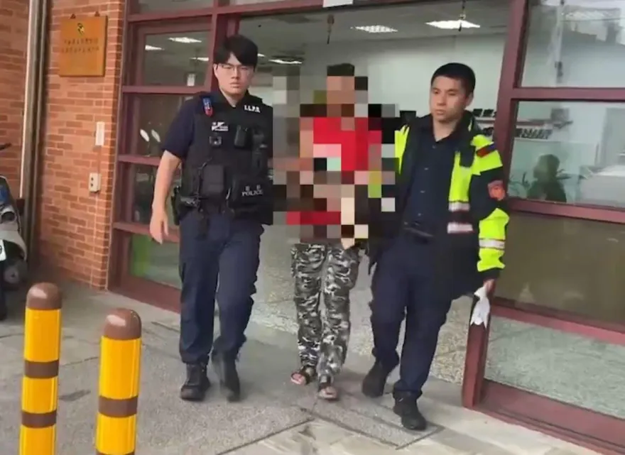 快訊/不滿違停被開單竟燒派出所！拒捕撞警車　羅東保全裁定收押