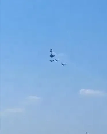 影/葡萄牙航空展出意外！兩架特技飛機空中相撞　1西班牙飛行員墜機罹難