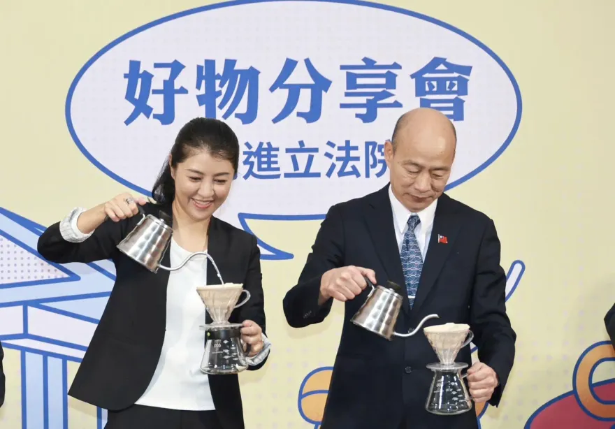 許淑華化身咖啡職人前進立法院　宣傳南投巧咖節