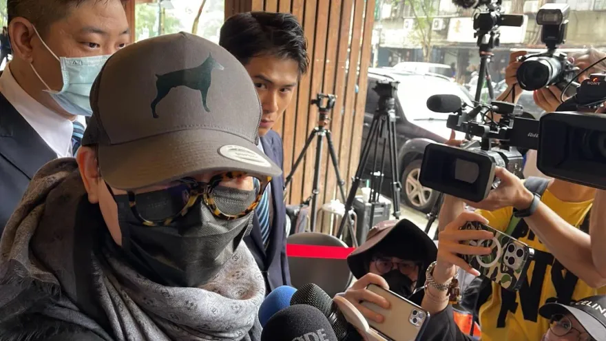 母逝世邱瓈寬哀痛　好友藍心湄現身安慰