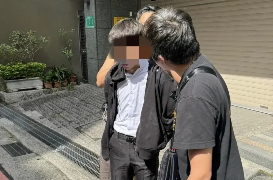 新北婦被假檢警老梗騙慘噴220萬　18歲屁孩假扮地檢署專員遭活逮
