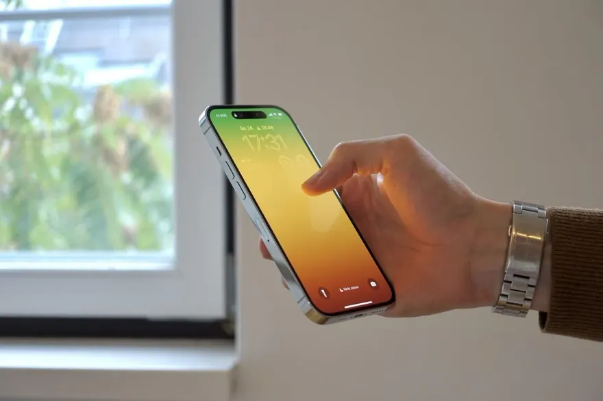 才剛充飽電就掉電？iPhone耗電兇手找到了　專家：刪掉這2程式有差