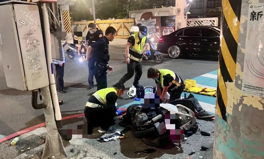 快訊/新北板橋機車自撞車禍　39歲男騎士命危送醫不治