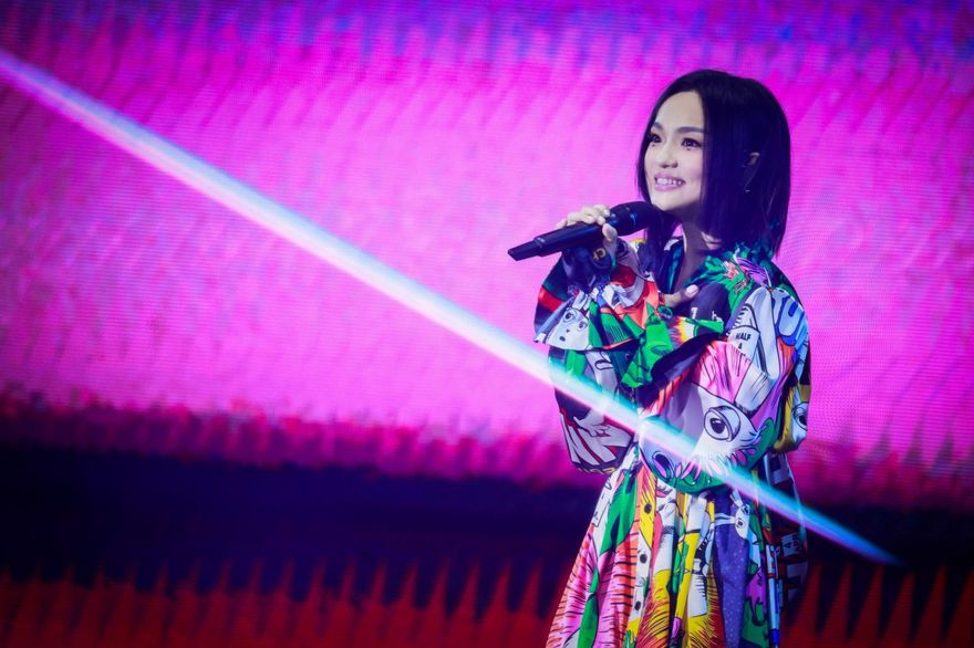 徐佳瑩、比爾賈婚變疑雲　經紀公司駁斥：一切安好