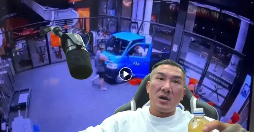 影/健身房大門被撞壞警逮兩嫌！館長火大喊：「跟寶和會完全一樣的套路！」