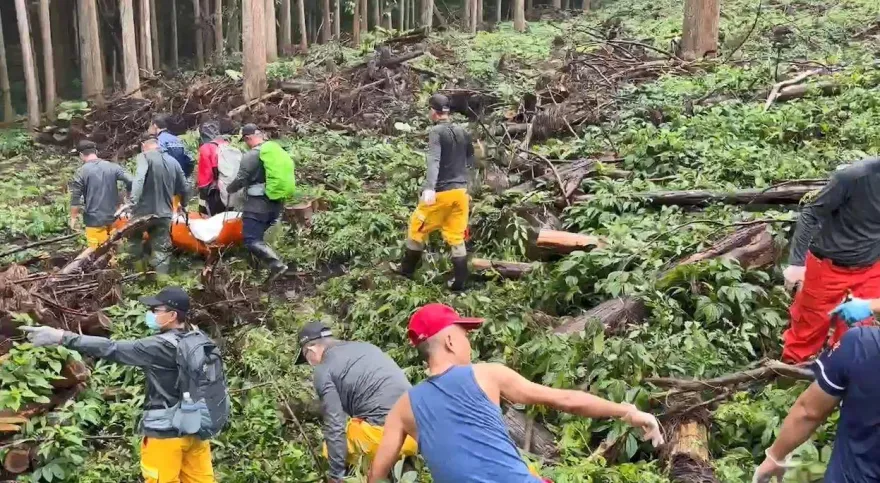 影/8旬翁溪頭健行「上廁所離奇失蹤」！老婆急報警　邊坡尋獲已死亡