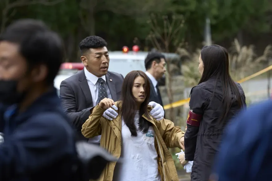 網路交友出問題！土屋太鳳捲連環殺人案又遭跟蹤狂糾纏　慘到懷疑人生崩潰痛哭