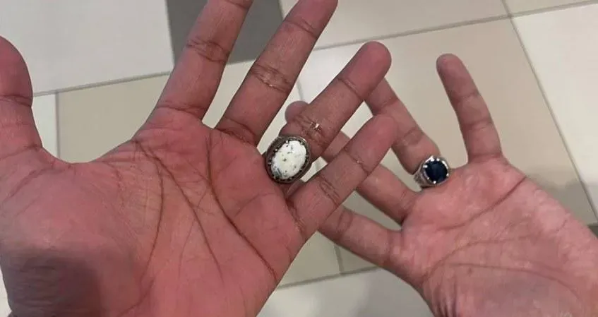暗藏黑魔法？進廁所若遇人「戒指反戴」小心　網警告：惹不得別靠近