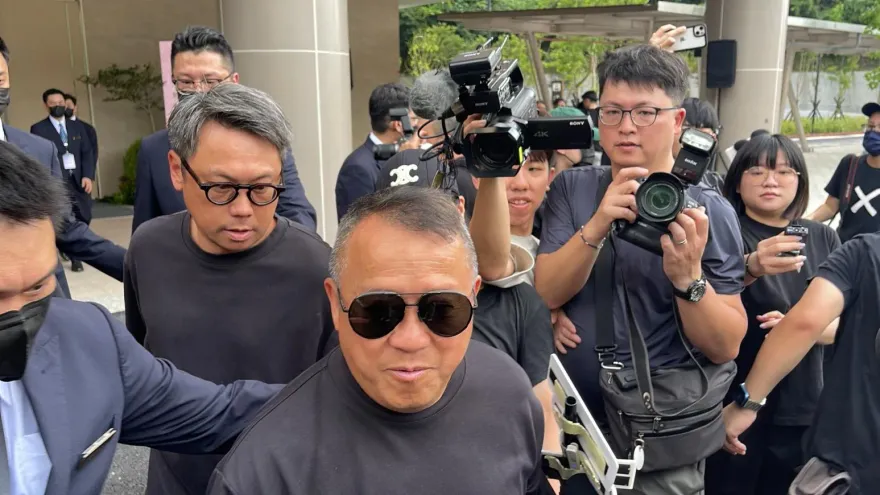 邱瓈寬母逝世！陳亞蘭代恩師楊麗花現身　曾志偉特地飛台致意