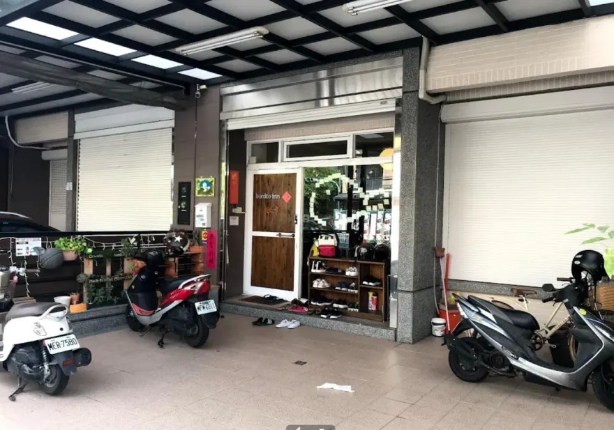 台東波尼多小旅宿爆偷拍「悄刪1星負評」　網氣憤大罵：根本沒悔改