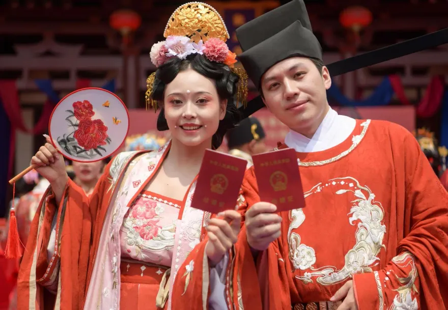 再創新低！陸上半年結婚登記數年減近50萬對　網歎：年輕人更清醒