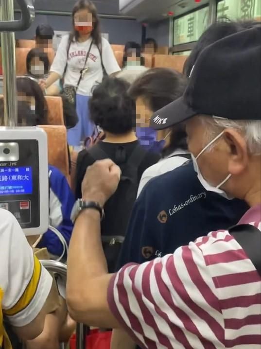 博愛座爆發日！繼北捷讓座糾紛...基隆公車也爆　阿北理直氣壯：要讓老人