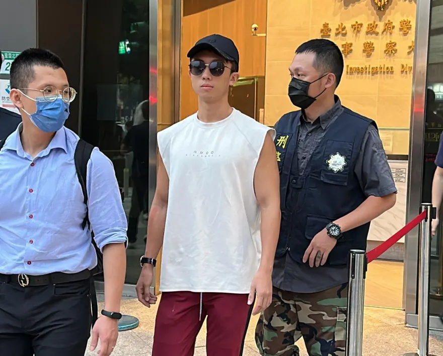 孫安佐再現身信義區！曝最近忙著「合夥新事業」　親吐現況：我長大了