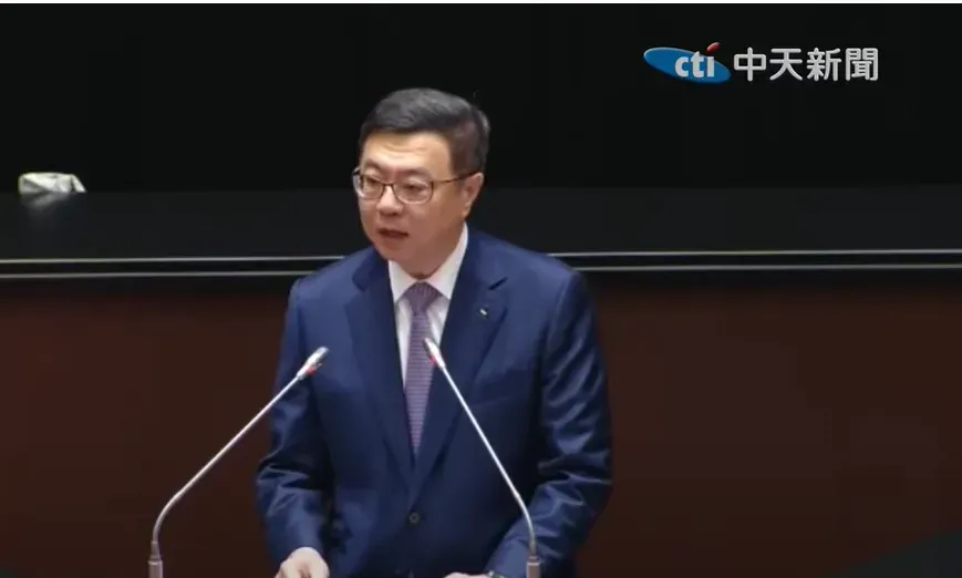 卓榮泰慘遭洪孟楷電爆！立院血戰覆議案「一問三不知」　狼狽影片曝光