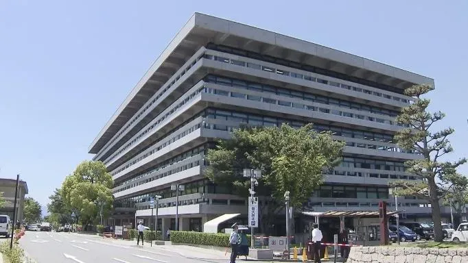噁心加料！變態男大生偷女同事水瓶摻尿液口水　看受害者暢飲還偷拍