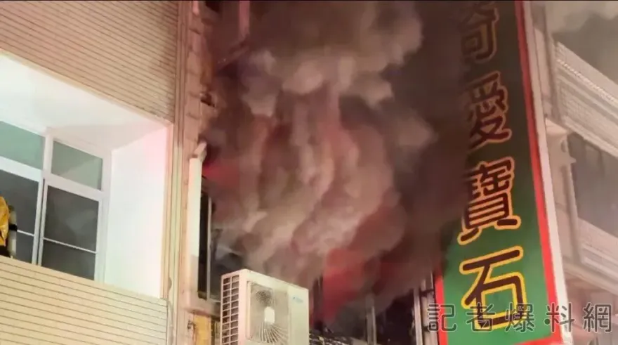 快訊/高雄深夜火警！　女屋主緊急「從2樓跳下」逃生...兒子逃到隔壁