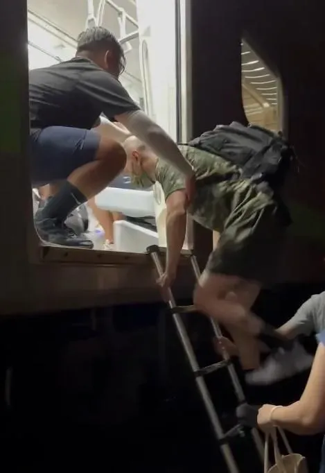 影/500多人鞋子全沾滿泥濘！司機員手部出血性骨折6乘客輕傷　已陸續上接駁區間車