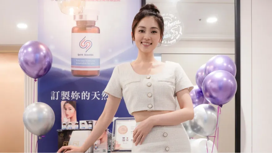 昔「擠出2坨肉」上鏡崩壞！瑭鈺現身辣曬美腿　認了動1手術