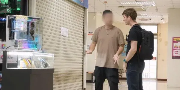 影/千萬科技YTR突襲光華商場！大讚店家這件事　加碼送福利：路上隨機送主機