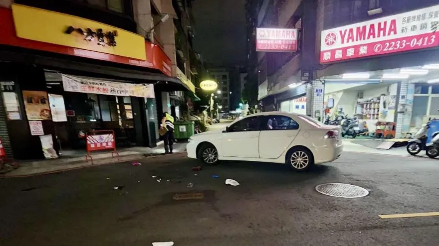 快訊/台中北區晚間死亡車禍　7旬婦遭自小客撞倒卡車底送醫不治