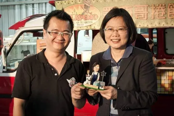 快訊/前總統也是粉絲！ 「胖卡協會」理事長龔修賢開車突倒下　享年52歲