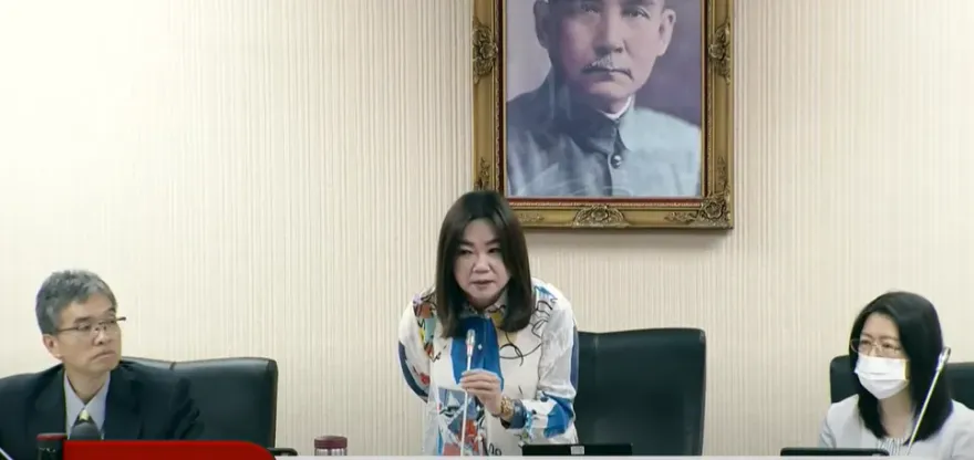俞大㵢遭爆濫花公帑爭議延燒  外委會通過提案：外交部2週內提調查報告
