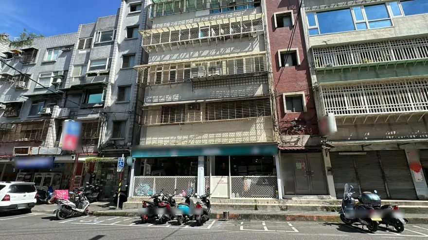2樓屋主再發聲！控寵物店老闆說謊：人死了一樣不簽同意書